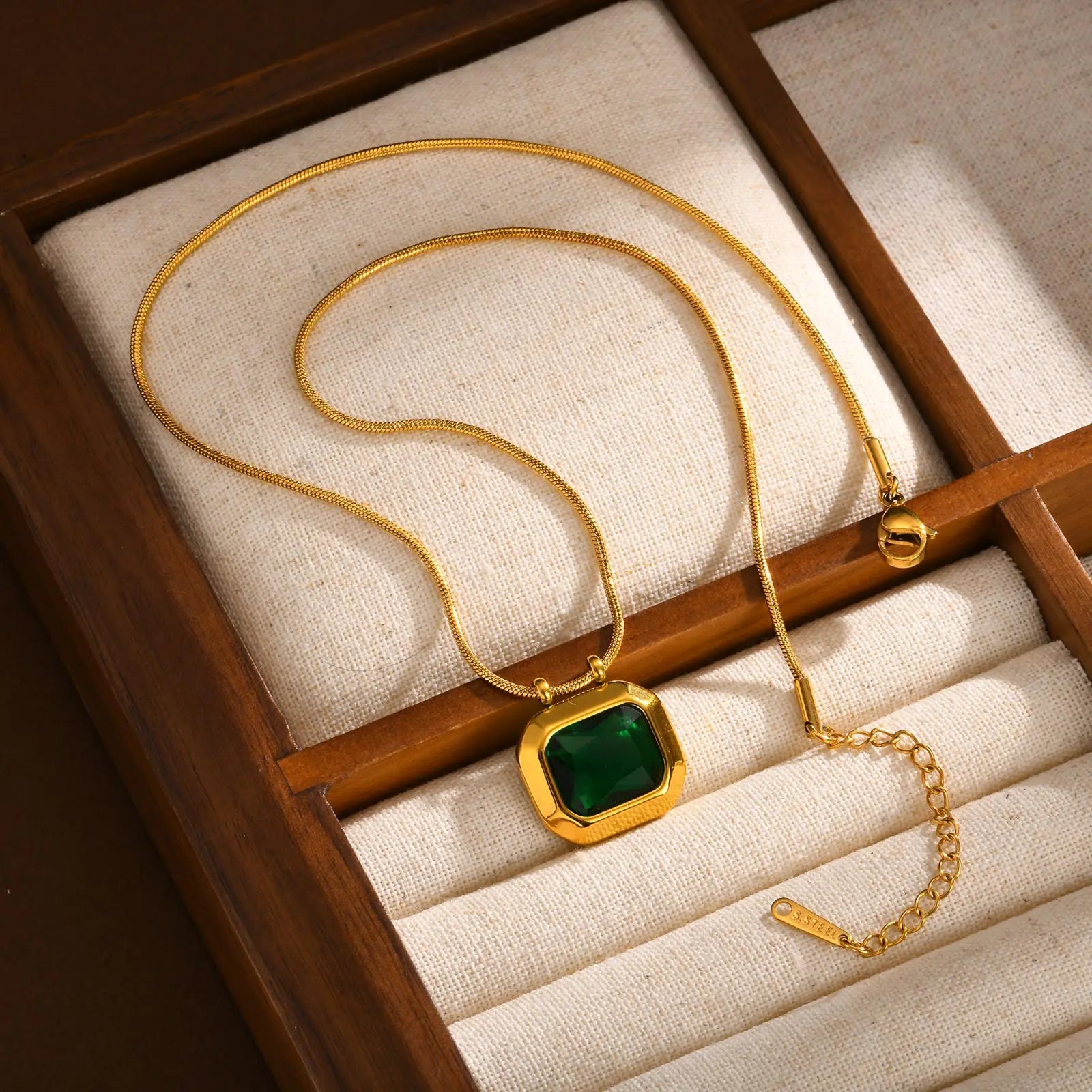 The Aurora Octet Pendant