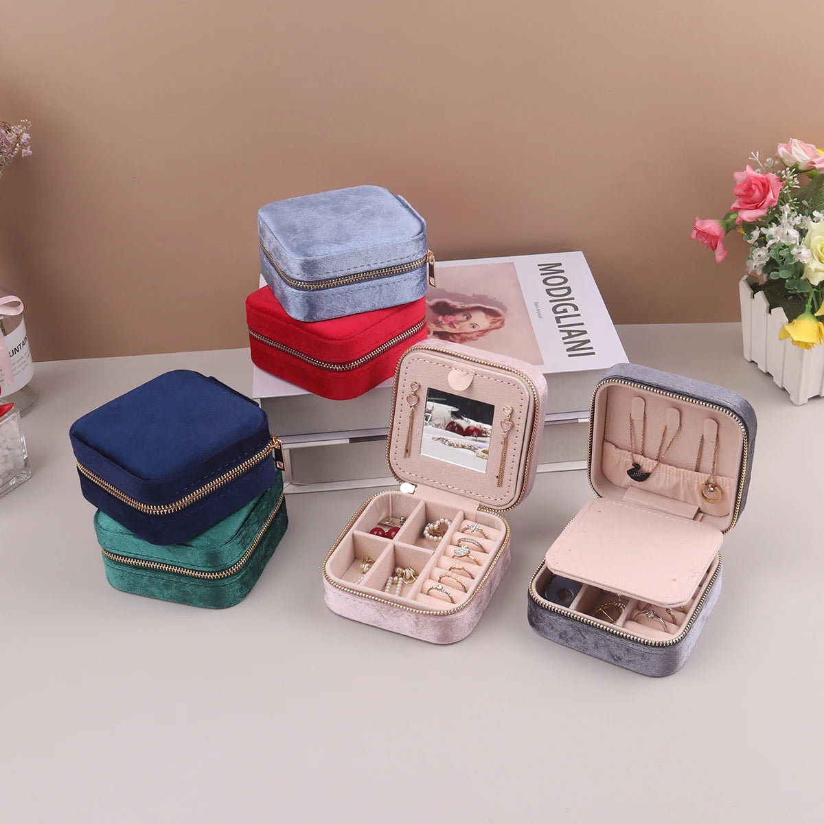 The Vaultette Mini