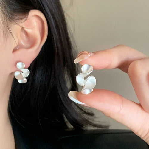 Élan Twist Earrings