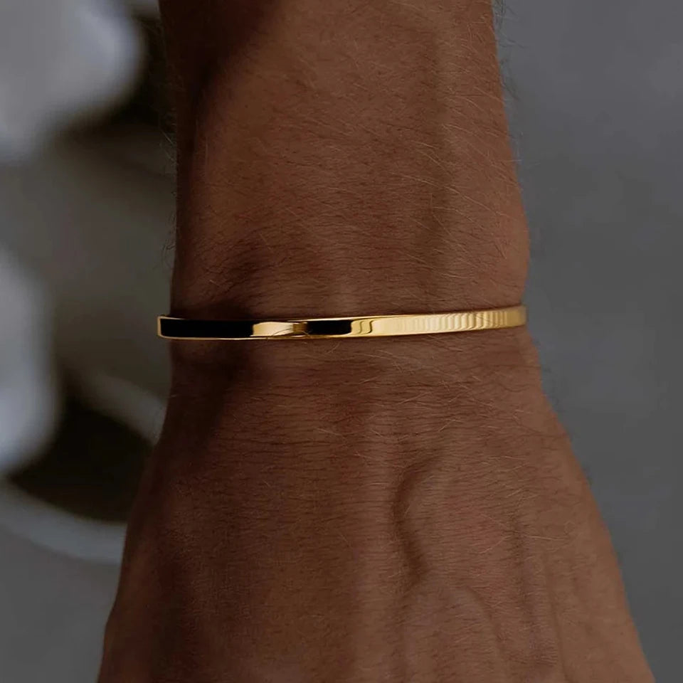 The Axis Cuff