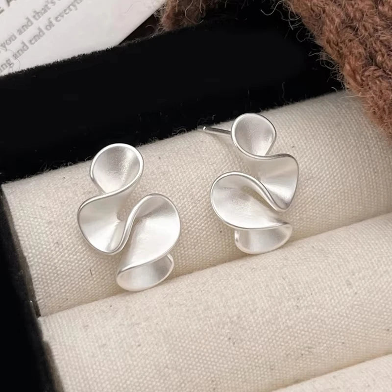 Élan Twist Earrings